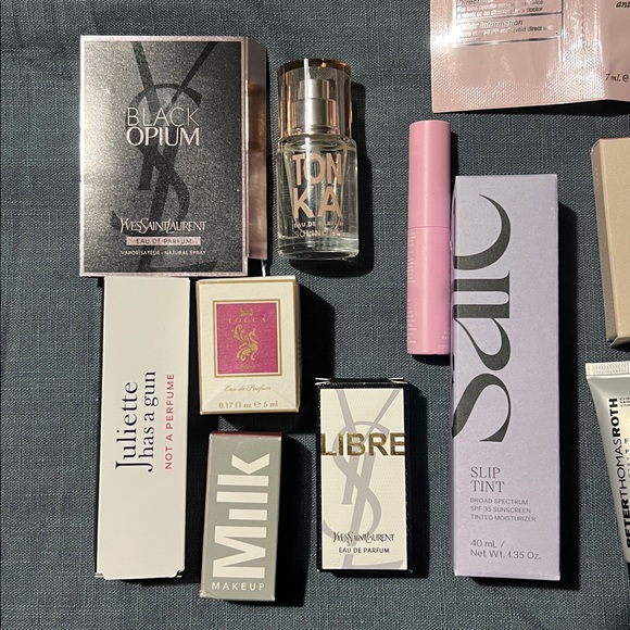 NIB Makeup Bundle - Picture 2 of 12